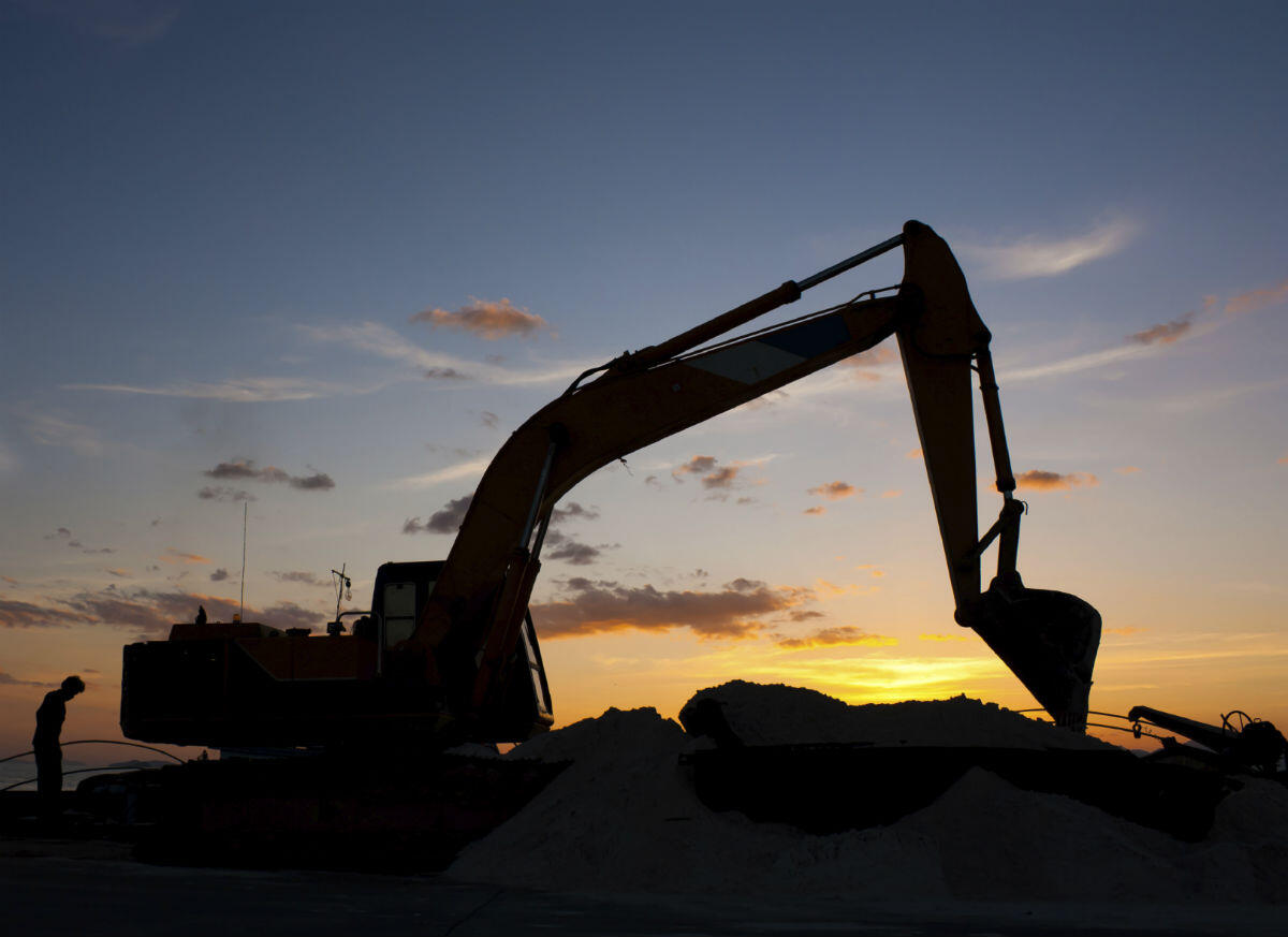 St. Louis excavator injury