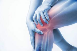 St. Louis worker with Chondromalacia