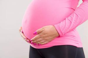 pregnant woman recieving workers comp