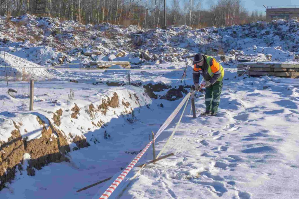 missouri trench workers in the cold