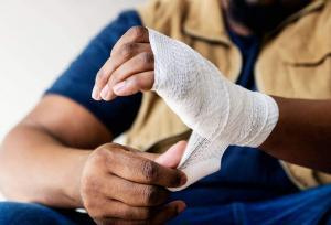 a st. louis worker's hand injury